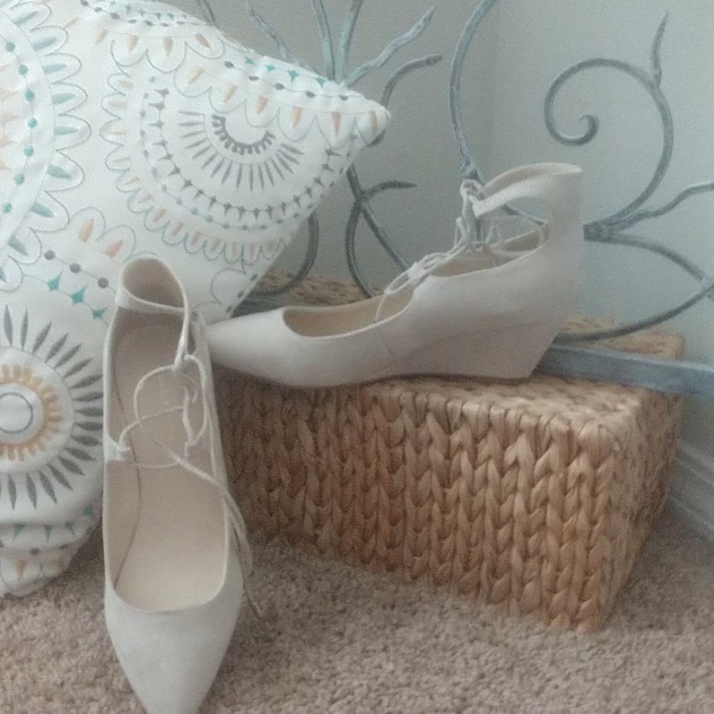 Marc Fisher wedge